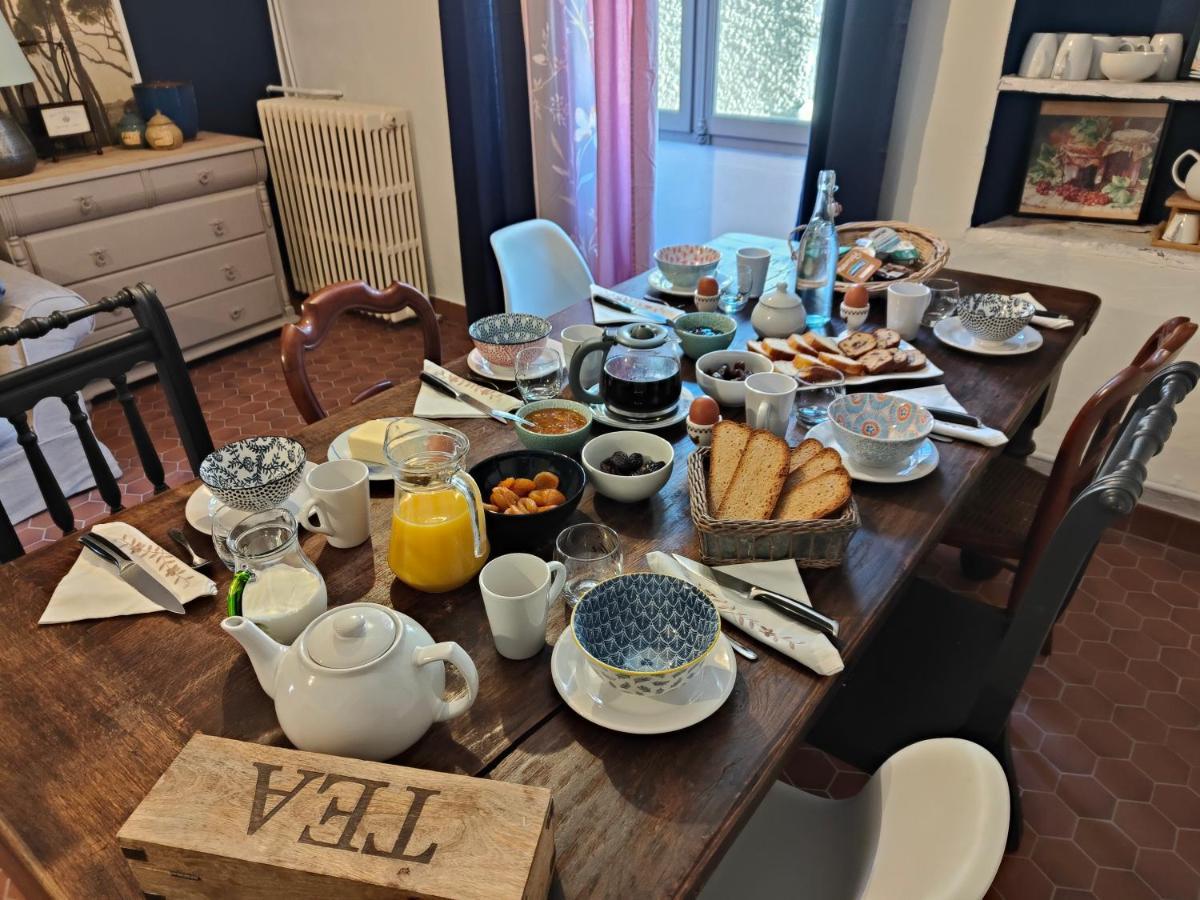 Le Chat Botte Chambres Et Table D'Hote Sur Reservation Arthez-de-Bearn Exterior foto