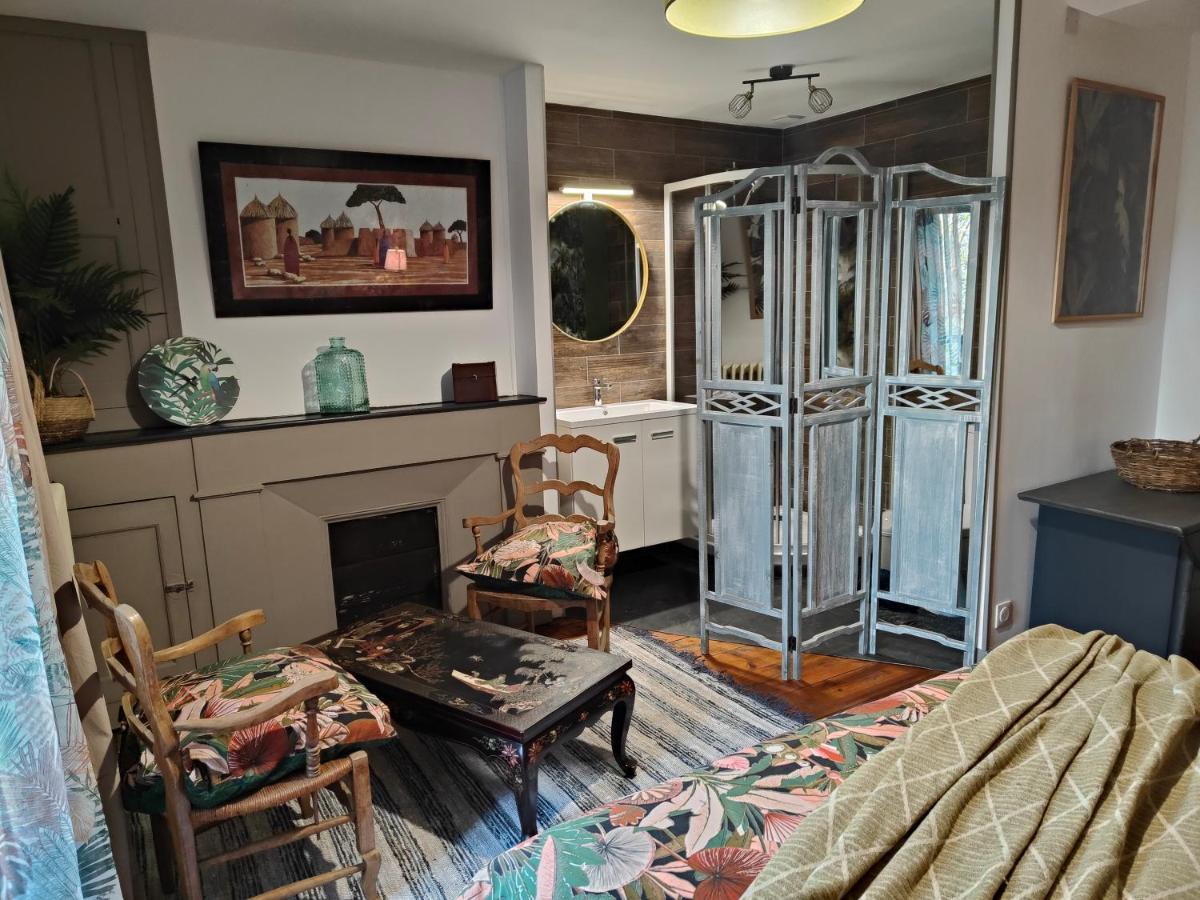 Le Chat Botte Chambres Et Table D'Hote Sur Reservation Arthez-de-Bearn Exterior foto